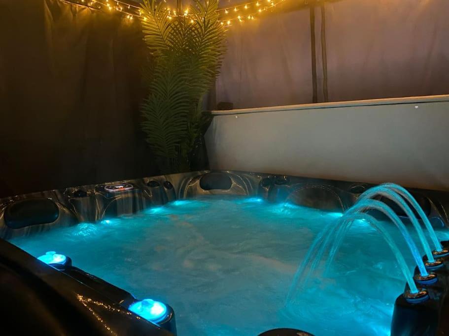 Secret Gem 1 Bed Garden Flat Private Luxury Hot Tub Apartment Bournemouth Exterior foto